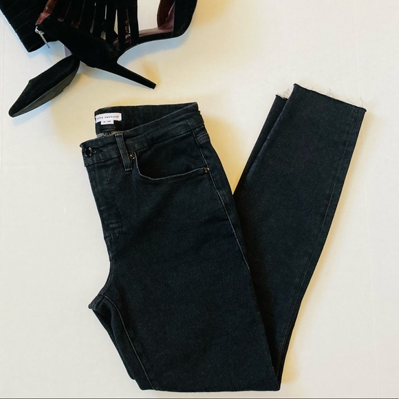 GOOD AMERICAN | Good Legs | Raw Hem in BLK184 - Picture 6 of 11